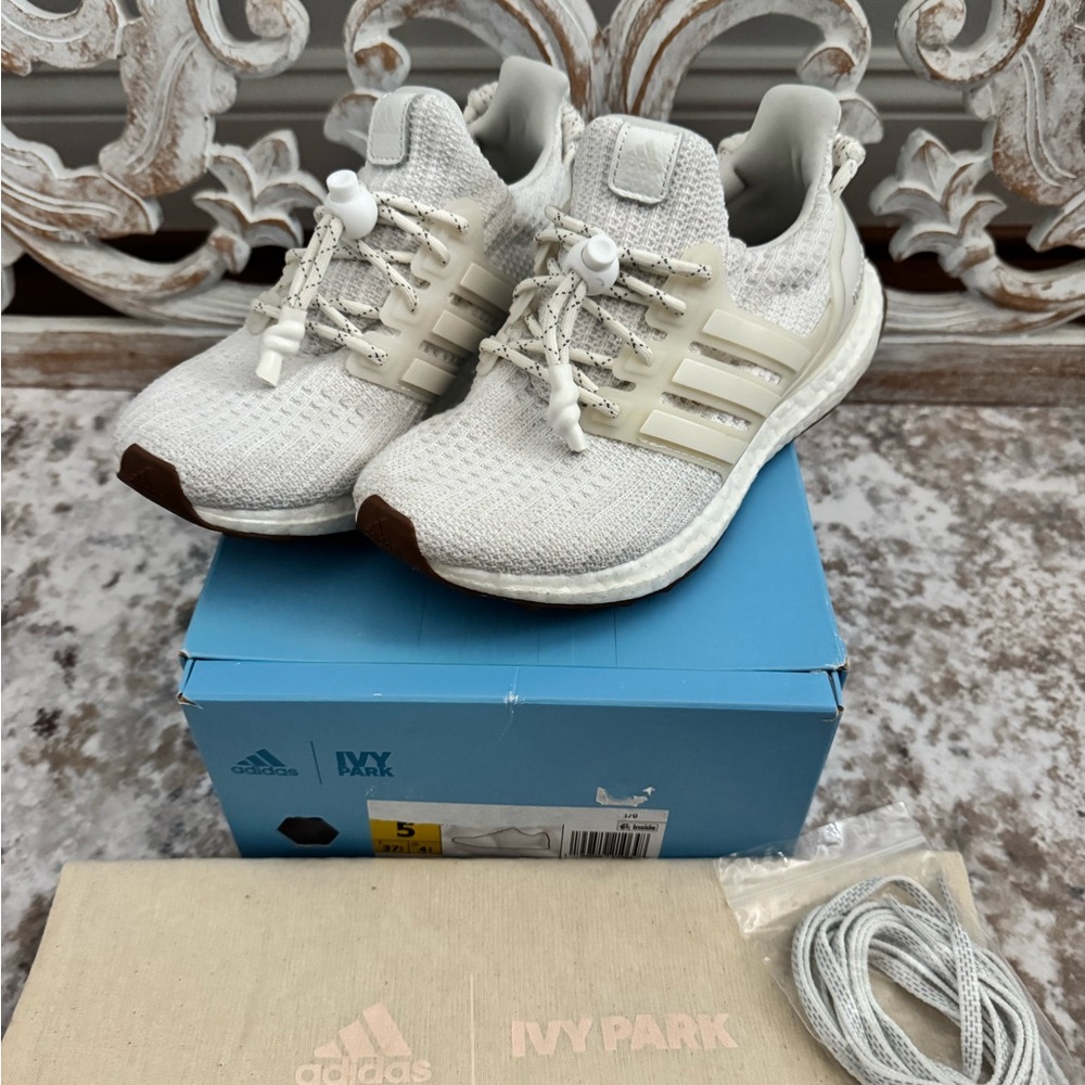 Adidas X Ivy Park Ultraboost OG 
White Cream Size 5